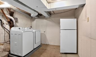 3 HIDDEN Ln, Abington, PA 19001