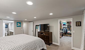 7243 Old Harbor Ave, Anchorage, AK 99504