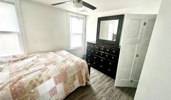 693 Thames St 2, Newport, RI 02840