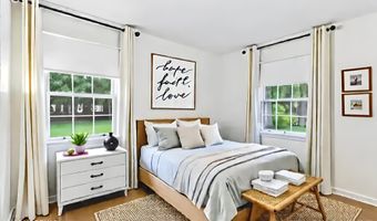 135 Ivy Hill Dr, Aberdeen, NJ 07747