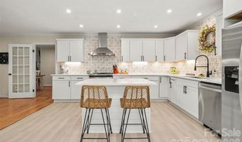 1203 Flintshire Dr, Albemarle, NC 28001