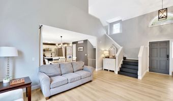 416 Country Hills Dr, Augusta, KS 67010