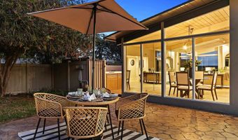 5145 San Aquario Dr, San Diego, CA 92109
