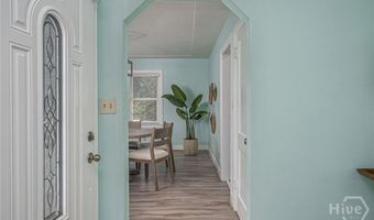 14 E 54th St, Savannah, GA 31405