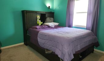 305 North Ave, Antioch, IL 60002