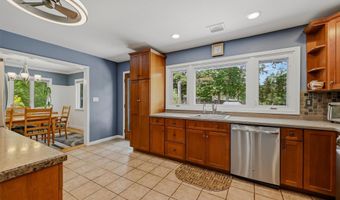 6 Biret Dr, Airmont, NY 10952