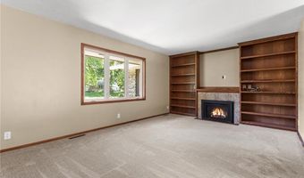 7060 145th St W, Apple Valley, MN 55124