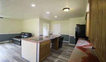 745 McRoberts Ave, Aurora, OH 44202