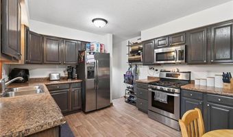 651 Randall Dr, Anoka, MN 55303