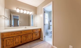 994 COMANCHE Trl, Anniston, AL 36206
