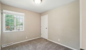 302 NW Sharmin Dr, Ankeny, IA 50023