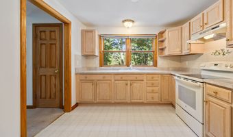 7 Stephens Ct, Clinton, CT 06413