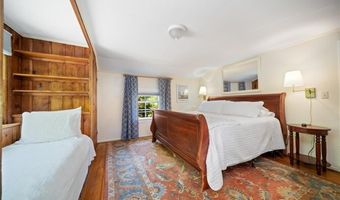 33 Kay St, Newport, RI 02840