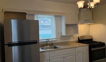 128 Pleasant Ave, Bergenfield, NJ 07621