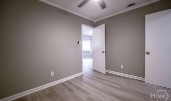 1913 Champion St, Savannah, GA 31405