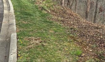 140 Summit Tower Cir, Asheville, NC 28804