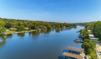 925 N River Rd, Algonquin, IL 60102