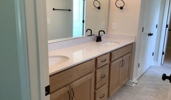 213 Rough Ridge Trl 14, Aberdeen, NC 28315