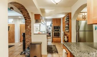 318 BAINBRIDGE St, Philadelphia, PA 19147