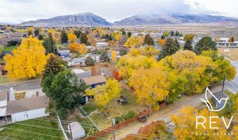 529 Circle Dr E, Cody, WY 82414