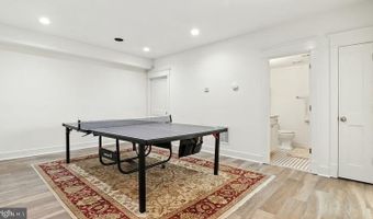 416 E ALEXANDRIA Ave, Alexandria, VA 22301