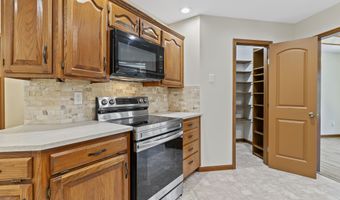 1965 W Cardinal Ln, Aurora, MO 65605