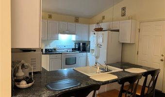 521 N Calhoun Shores Pkwy, Calhoun Falls, SC 29628
