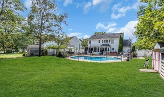 46 Ravenwood Blvd, Barnegat, NJ 08005