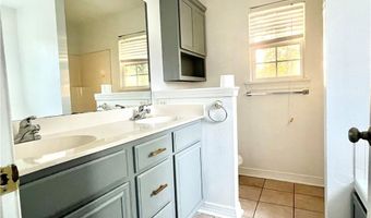 902 SW Navajo Dr, Bentonville, AR 72712