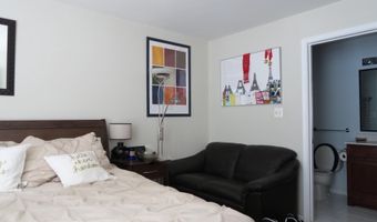 5818 COWLING Ct, Alexandria, VA 22304