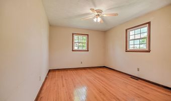 879 NE Wayne Ave, Abingdon, VA 24210