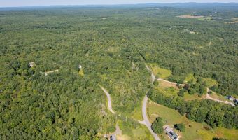 15 Bowling Green Ln, Belfast, ME 04915