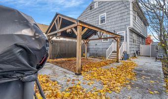 35 Kent Ave, Bridgeport, CT 06610