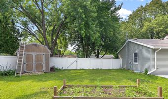1602 Golden Oak Ln, Madison, WI 53711