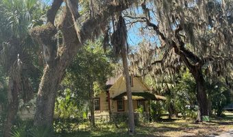 179 6th St, Apalachicola, FL 32320