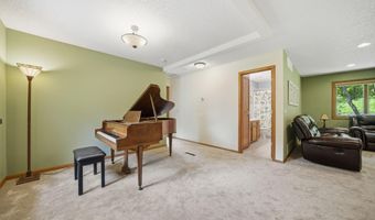 12568 Everest Ct E, Apple Valley, MN 55124