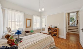 1300 Regent St, Alameda, CA 94501