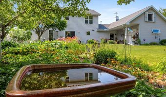N254 MEADOWBREEZE Court, Appleton, WI 54915