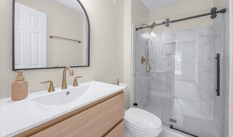 11304 SOUTHLAKES Dr, Bowie, MD 20721