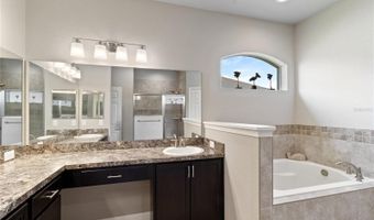117 WALKERS POINT Dr, Auburndale, FL 33823