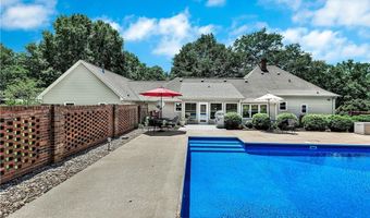 910 Chantilly Ln, Anderson, SC 29625