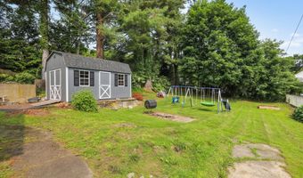 15 Seeley St, Danbury, CT 06810