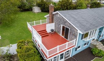 23 Algonquin Dr, Middletown, RI 02842