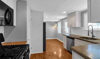 169 Ridgewood Dr, Amherst, NY 14226