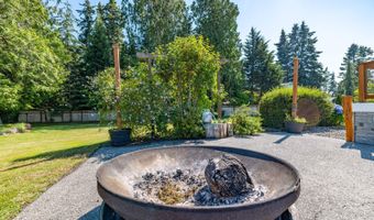 4919 G Loop Rd, Bow, WA 98232