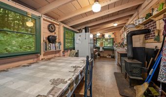 51 Leavitt Hill Rd, Ashland, NH 03217