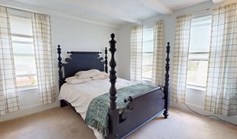 19 Russell St, Bangor, ME 04401