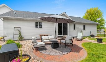 N9634 CHADBURY Lane, Appleton, WI 54915