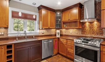 107 Gardeners Grove Rd, Belmont, NH 03220
