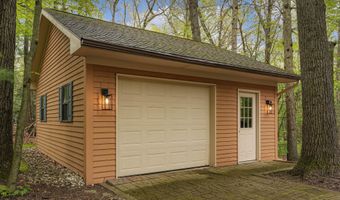 326 Greentree Ln NE, Ada, MI 49301